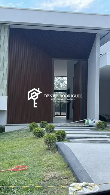 Foto 2 de Casa de Condomínio com 3 quartos à venda e para alugar, 260m2 em Aruja - SP