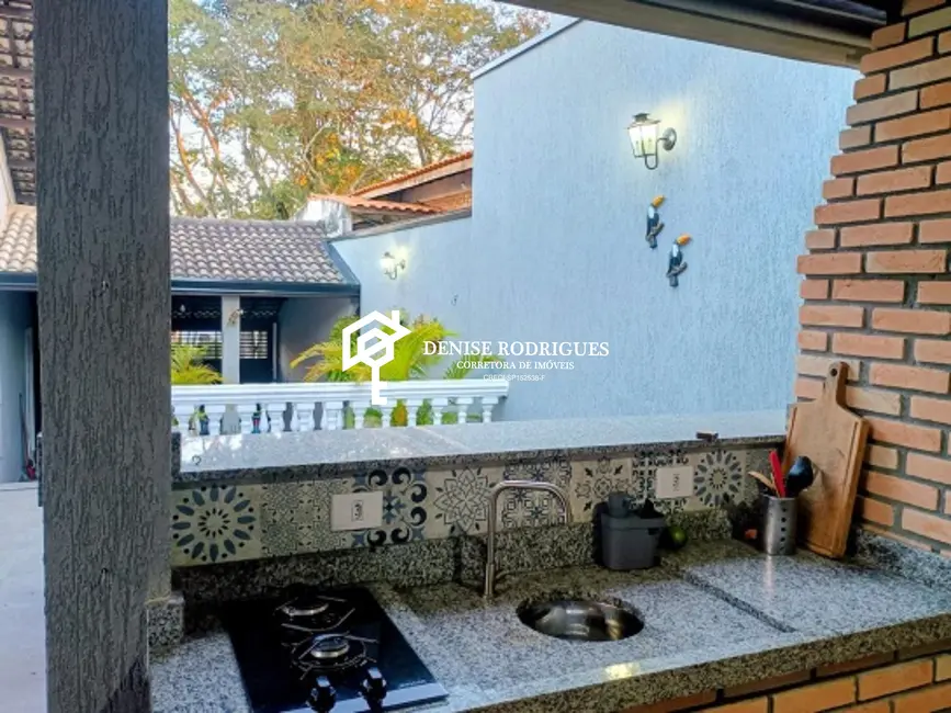 Foto 8 de Casa de Condomínio com 3 quartos à venda, 350m2 em Aruja - SP