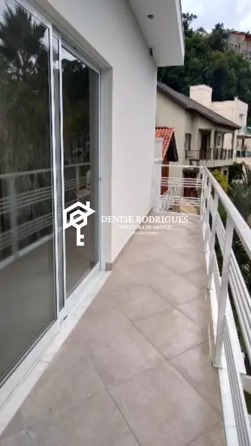 Foto 2 de Casa de Condomínio com 3 quartos à venda, 250m2 em Aruja - SP