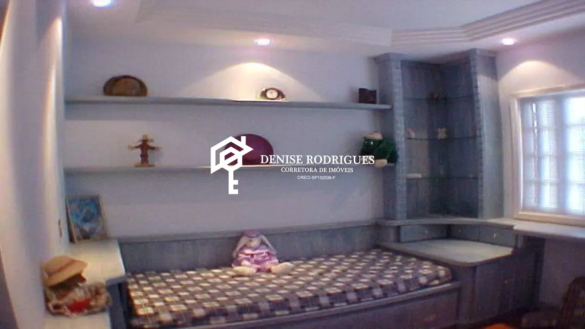 Foto 8 de Casa de Condomínio com 3 quartos à venda, 320m2 em Aruja - SP