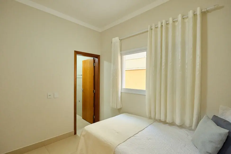 Foto 9 de Sobrado com 3 quartos à venda, 332m2 em Sumare - SP