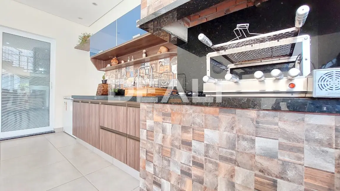 Foto 2 de Sobrado com 4 quartos à venda, 250m2 em Sumare - SP