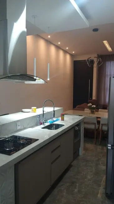 Foto 2 de Casa de Condomínio com 3 quartos à venda, 275m2 em Hortolandia - SP