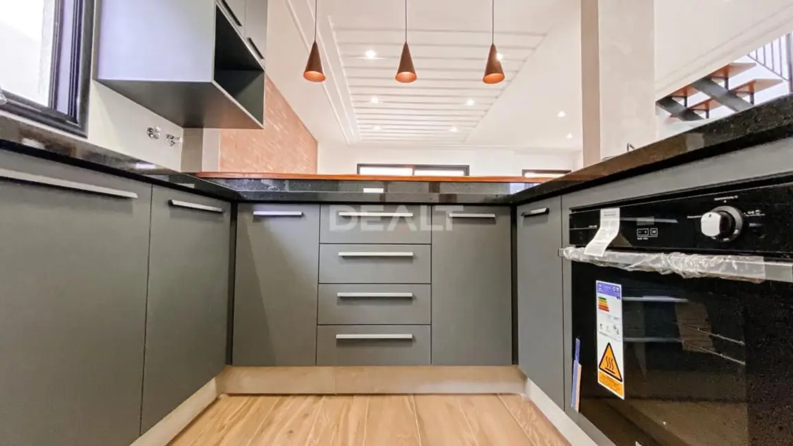 Foto 3 de Sobrado com 3 quartos à venda, 250m2 em Hortolandia - SP