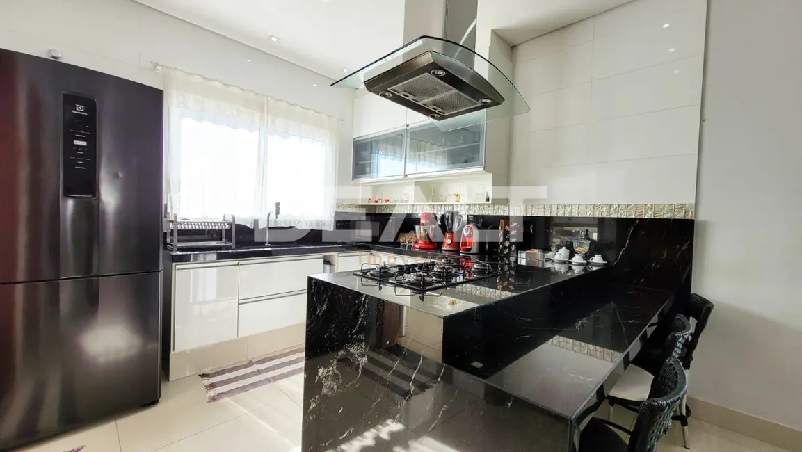 Foto 3 de Sobrado com 3 quartos à venda, 250m2 em Sumare - SP