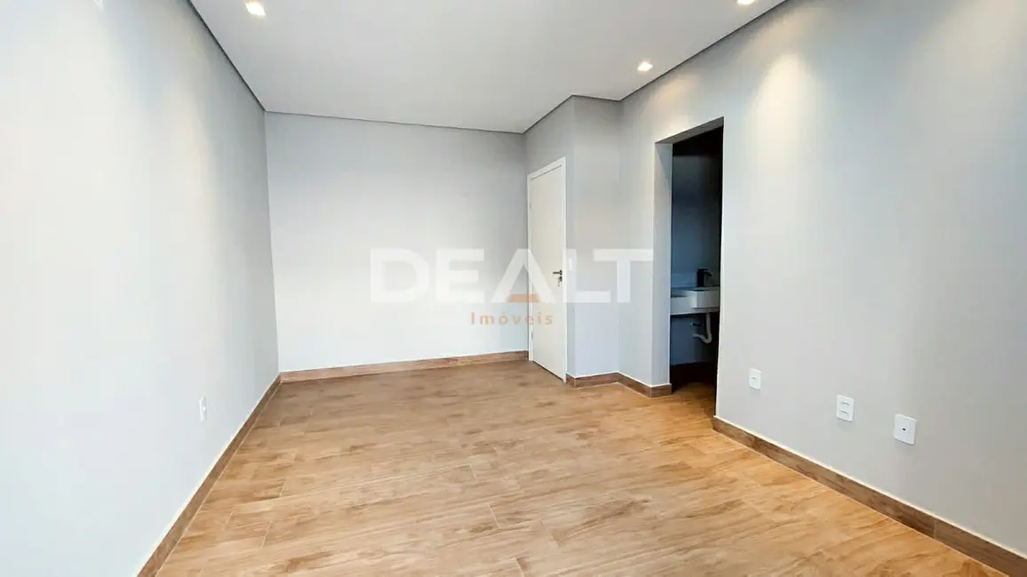 Foto 8 de Sobrado com 3 quartos à venda, 250m2 em Hortolandia - SP