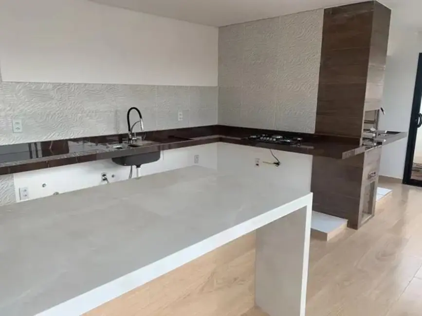 Sobrado com 3 quartos à venda, 200m2 em São Bento, Paulinia - SP - imagem 3 Foto 3 de Sobrado com 3 quartos à venda, 200m2 em São Bento, Paulinia - SP