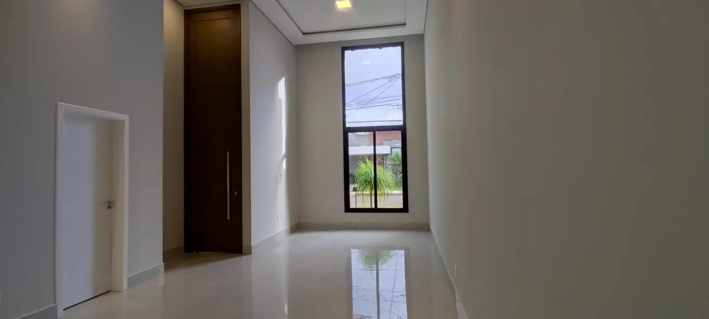 Foto 2 de Casa de Condomínio com 3 quartos à venda, 300m2 em Paulinia - SP