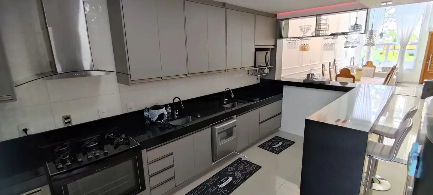 Foto 3 de Casa de Condomínio com 3 quartos à venda, 250m2 em Hortolandia - SP