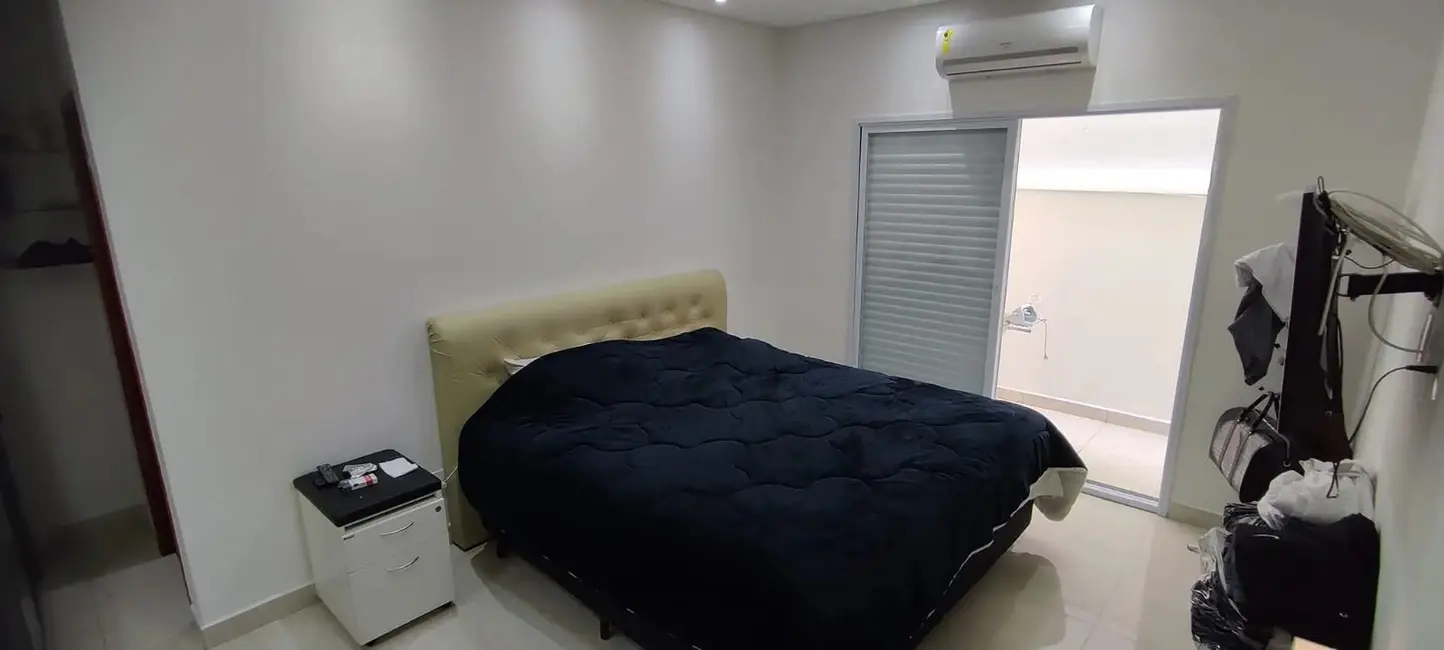 Foto 9 de Casa de Condomínio com 3 quartos à venda, 250m2 em Hortolandia - SP