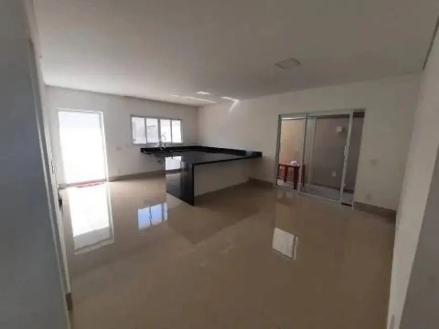 Sobrado com 3 quartos à venda, 300m2 em João Aranha, Paulinia - SP - imagem 6 Foto 6 de Sobrado com 3 quartos à venda, 300m2 em João Aranha, Paulinia - SP