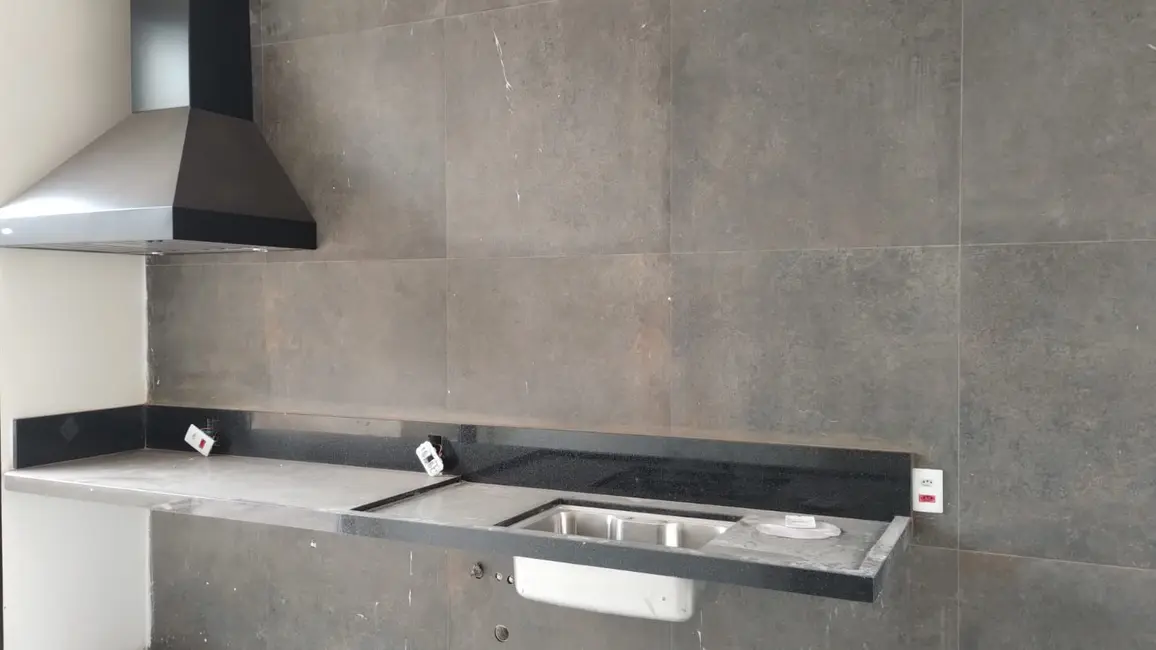 Casa de Condomínio com 3 quartos à venda, 209m2 em Paulinia - SP - imagem 2 Foto 2 de Casa de Condomínio com 3 quartos à venda, 209m2 em Paulinia - SP