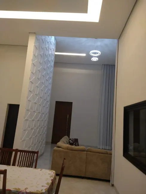 Casa de Condomínio com 3 quartos à venda, 450m2 em Paulinia - SP - imagem 3 Foto 3 de Casa de Condomínio com 3 quartos à venda, 450m2 em Paulinia - SP