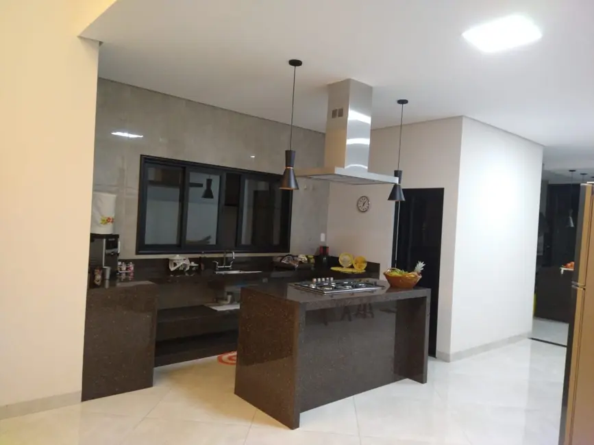 Casa de Condomínio com 3 quartos à venda, 450m2 em Paulinia - SP - imagem 8 Foto 8 de Casa de Condomínio com 3 quartos à venda, 450m2 em Paulinia - SP