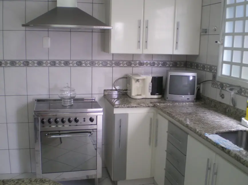 Sobrado com 4 quartos à venda, 290m2 em Paulinia - SP - imagem 8 Foto 8 de Sobrado com 4 quartos à venda, 290m2 em Paulinia - SP