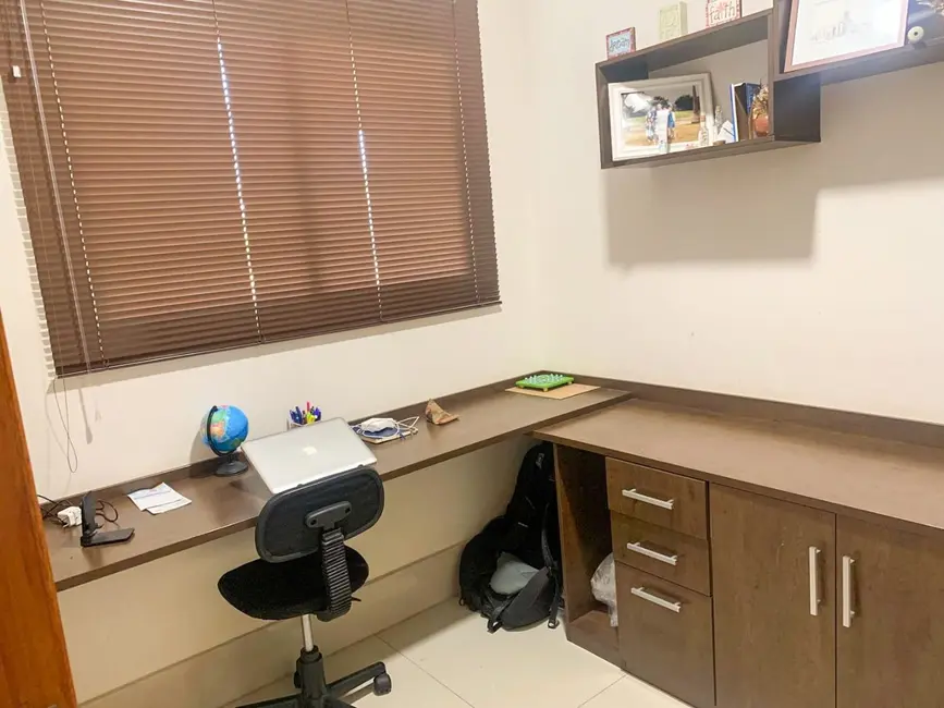 Sobrado com 3 quartos à venda, 305m2 em Paulinia - SP - imagem 7 Foto 7 de Sobrado com 3 quartos à venda, 305m2 em Paulinia - SP