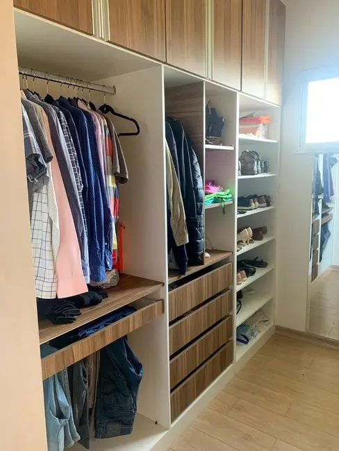 Sobrado com 3 quartos à venda, 305m2 em Paulinia - SP - imagem 9 Foto 9 de Sobrado com 3 quartos à venda, 305m2 em Paulinia - SP