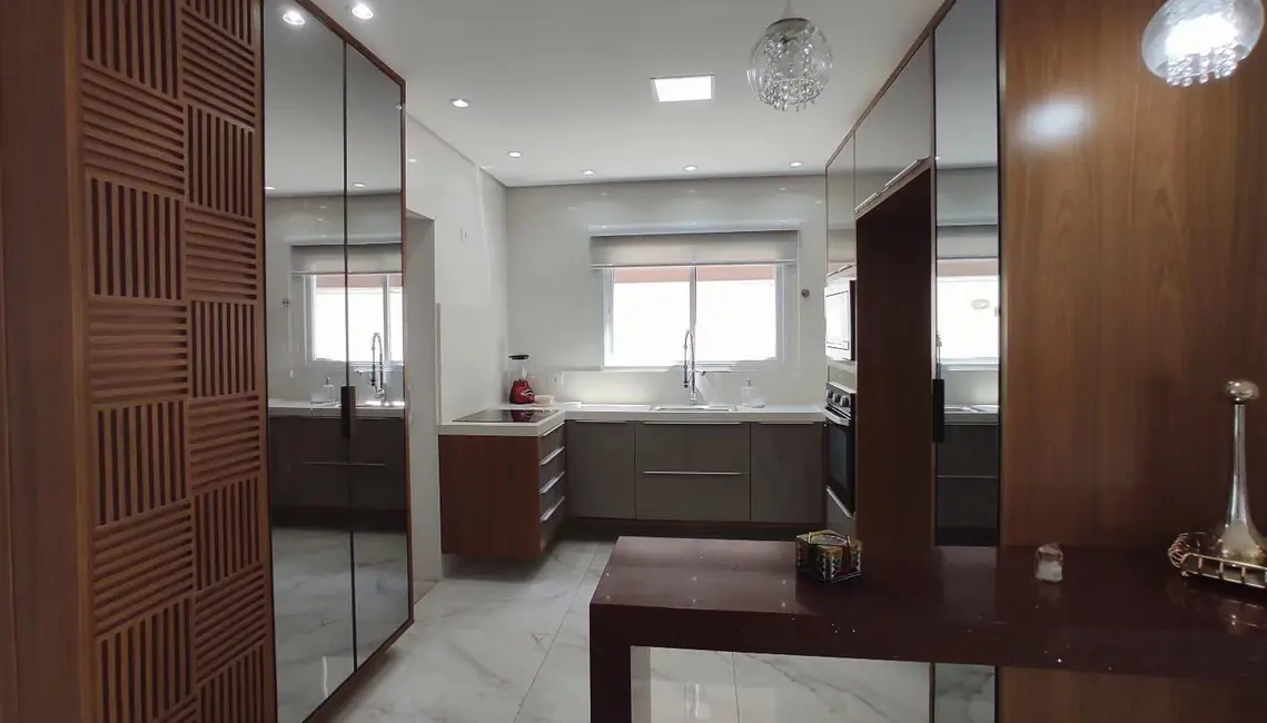 Foto 5 de Sobrado com 4 quartos à venda, 250m2 em Residencial Jardim do Jatobá, Hortolandia - SP