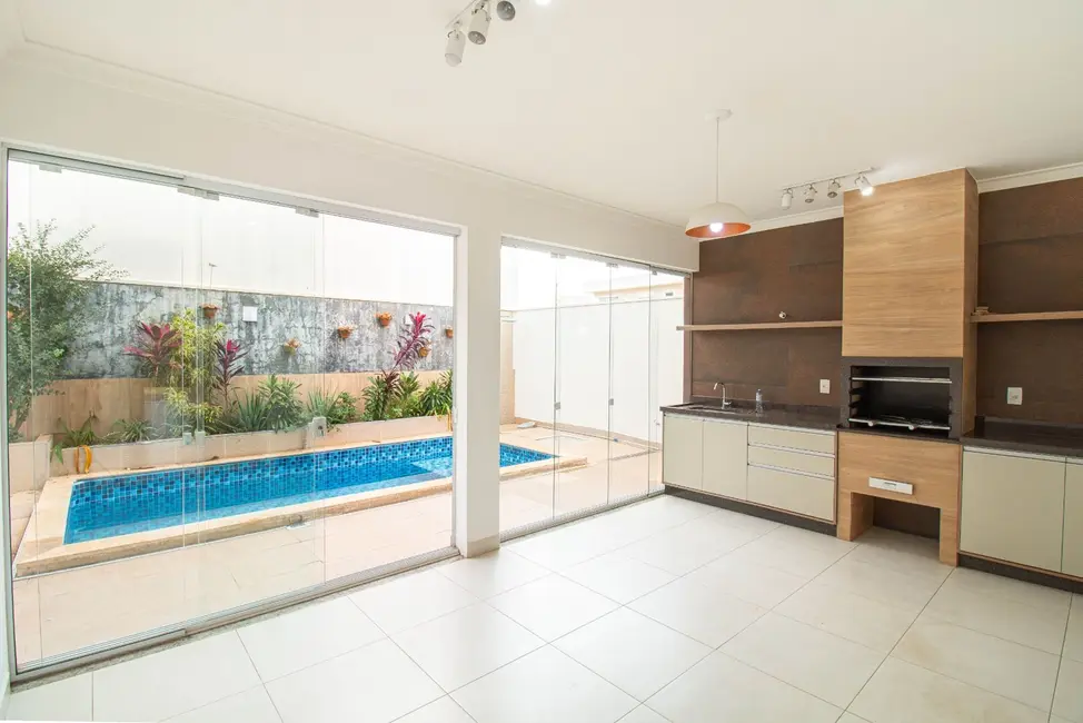 Foto 3 de Sobrado com 4 quartos à venda e para alugar, 250m2 em Sumare - SP