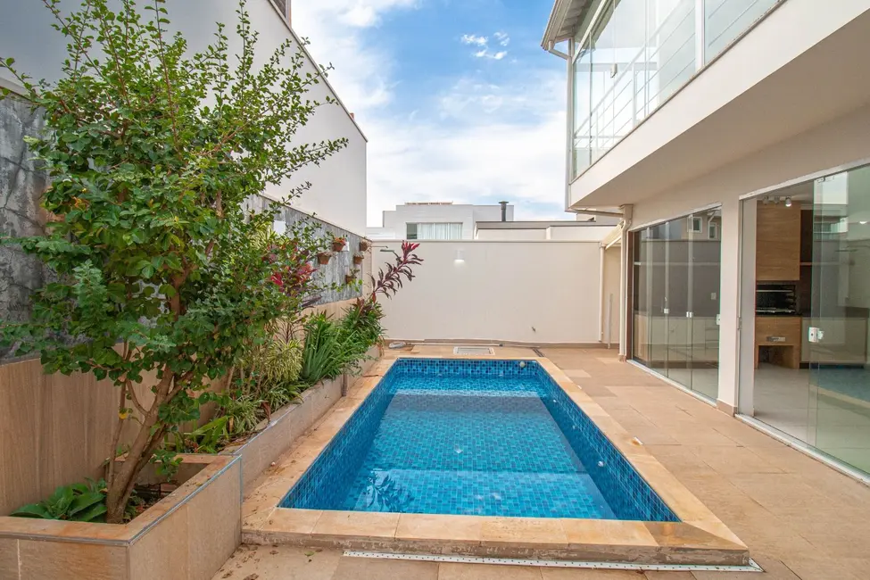 Foto 6 de Sobrado com 4 quartos à venda e para alugar, 250m2 em Sumare - SP