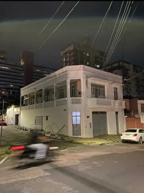 Foto 1 de Casa com 8 quartos à venda, 404m2 em Manaus - AM