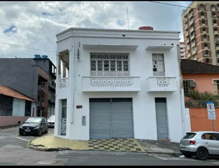 Foto 2 de Casa com 8 quartos à venda, 404m2 em Manaus - AM