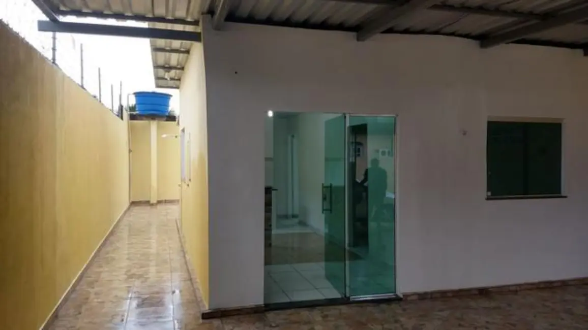 Foto 1 de Casa com 2 quartos à venda, 128m2 em Manaus - AM