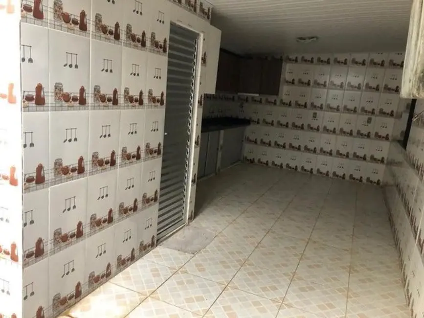 Casa Comercial com 3 quartos à venda, 150m2 em Manaus - AM - imagem 5 Foto 5 de Casa Comercial com 3 quartos à venda, 150m2 em Manaus - AM