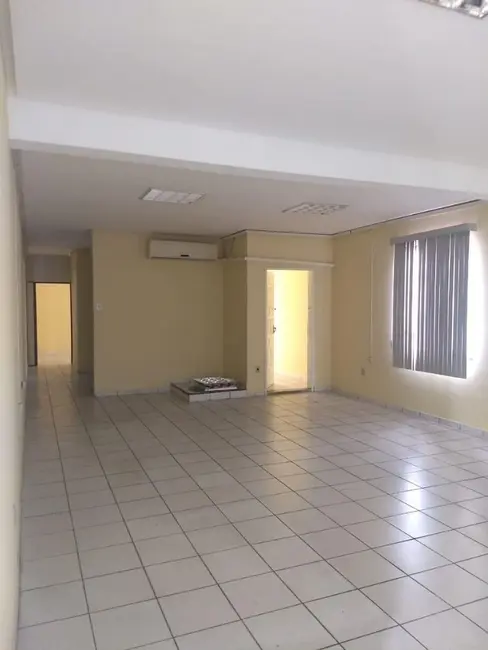 Prédio Inteiro à venda e para alugar, 460m2 em Manaus - AM - imagem 4 Foto 4 de Prédio Inteiro à venda e para alugar, 460m2 em Manaus - AM