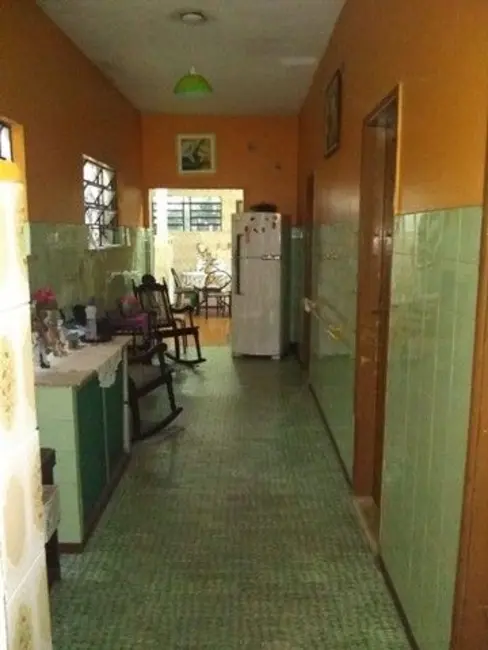 Casa Comercial com 4 quartos à venda, 180m2 em Manaus - AM - imagem 5 Foto 5 de Casa Comercial com 4 quartos à venda, 180m2 em Manaus - AM