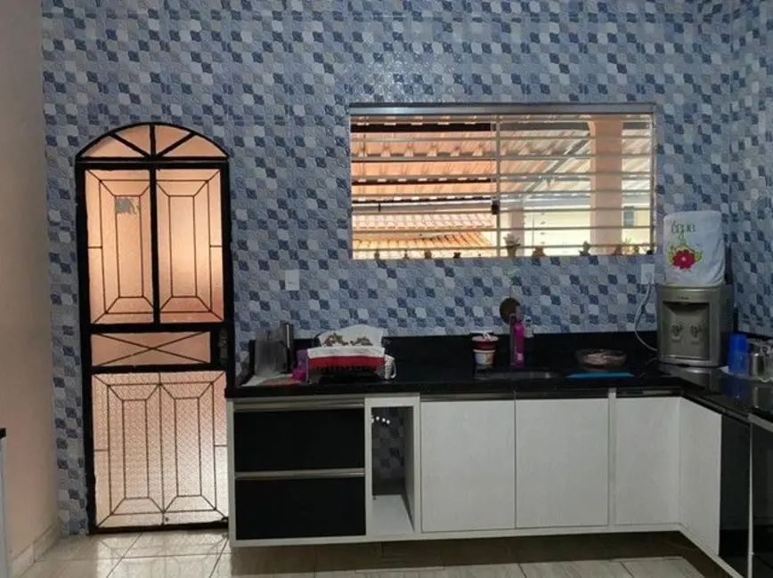 Foto 5 de Casa com 3 quartos à venda, 165m2 em Manaus - AM