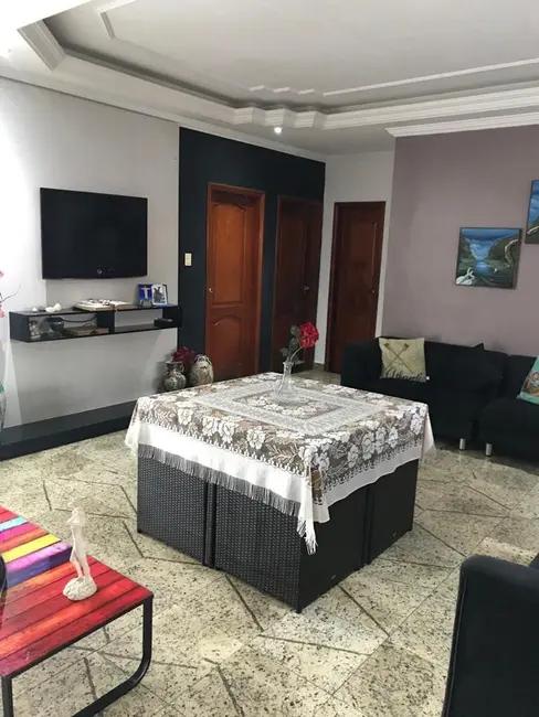 Casa de Condomínio com 5 quartos à venda, 400m2 em Manaus - AM - imagem 4 Foto 4 de Casa de Condomínio com 5 quartos à venda, 400m2 em Manaus - AM