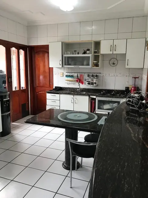 Casa de Condomínio com 5 quartos à venda, 400m2 em Manaus - AM - imagem 8 Foto 8 de Casa de Condomínio com 5 quartos à venda, 400m2 em Manaus - AM