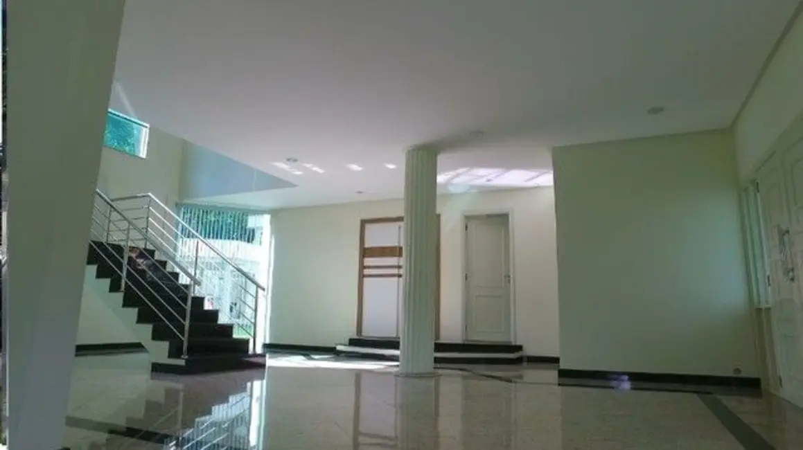 Foto 2 de Casa de Condomínio com 5 quartos à venda e para alugar, 976m2 em Manaus - AM