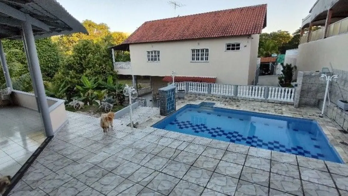 Foto 3 de Casa com 6 quartos à venda, 1000m2 em Manaus - AM