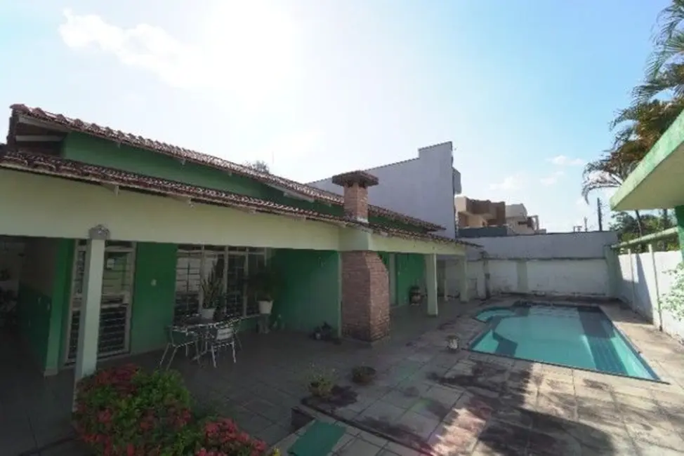 Casa de Condomínio com 4 quartos à venda, 500m2 em Manaus - AM - imagem 2 Foto 2 de Casa de Condomínio com 4 quartos à venda, 500m2 em Manaus - AM