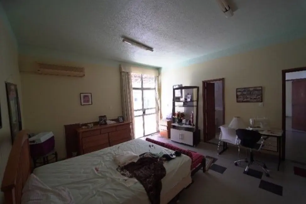 Casa de Condomínio com 4 quartos à venda, 500m2 em Manaus - AM - imagem 8 Foto 8 de Casa de Condomínio com 4 quartos à venda, 500m2 em Manaus - AM