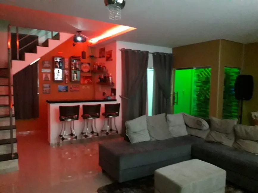 Casa de Condomínio com 3 quartos à venda, 426m2 em Manaus - AM - imagem 5 Foto 5 de Casa de Condomínio com 3 quartos à venda, 426m2 em Manaus - AM