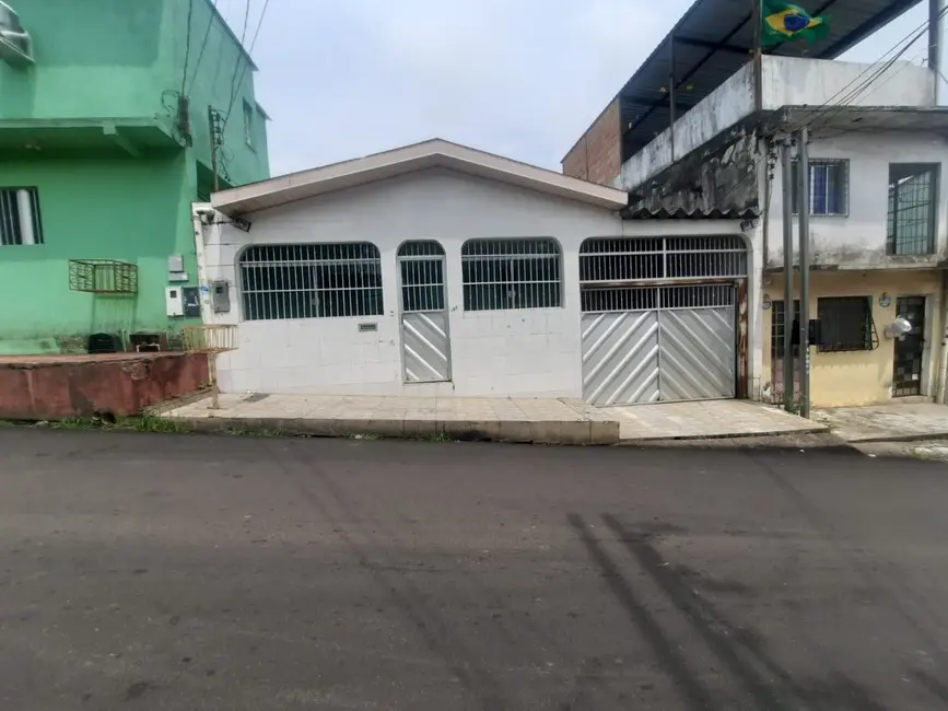 Foto 2 de Casa com 3 quartos à venda, 180m2 em Manaus - AM