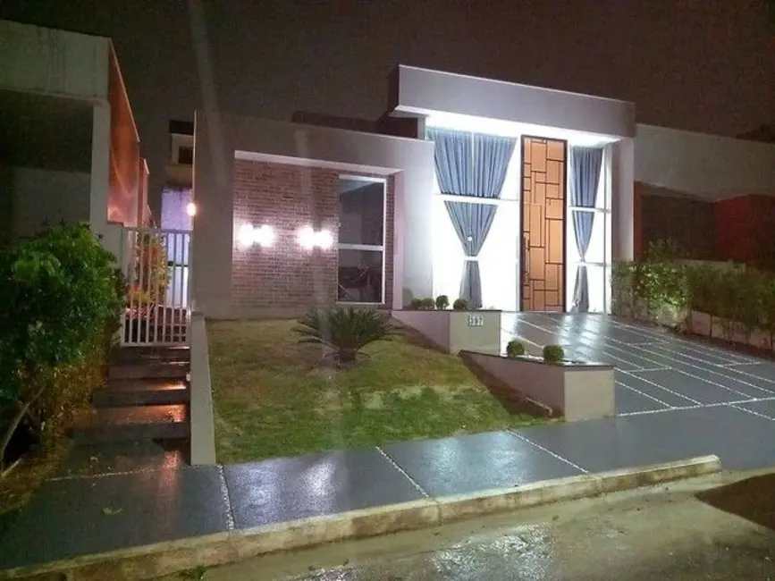 Casa de Condomínio com 3 quartos à venda, 275m2 em Manaus - AM - imagem 1 Foto 1 de Casa de Condomínio com 3 quartos à venda, 275m2 em Manaus - AM