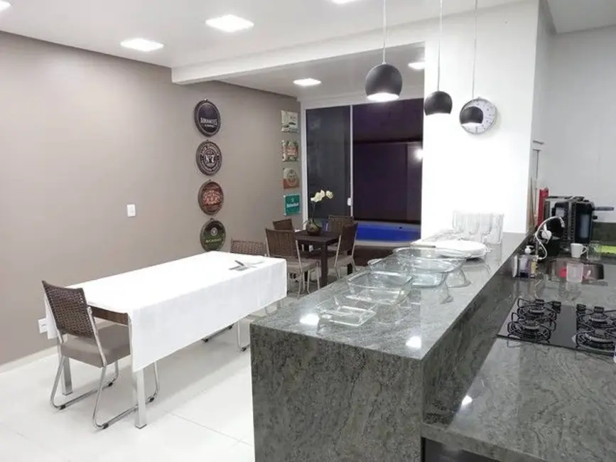 Casa de Condomínio com 3 quartos à venda, 275m2 em Manaus - AM - imagem 5 Foto 5 de Casa de Condomínio com 3 quartos à venda, 275m2 em Manaus - AM