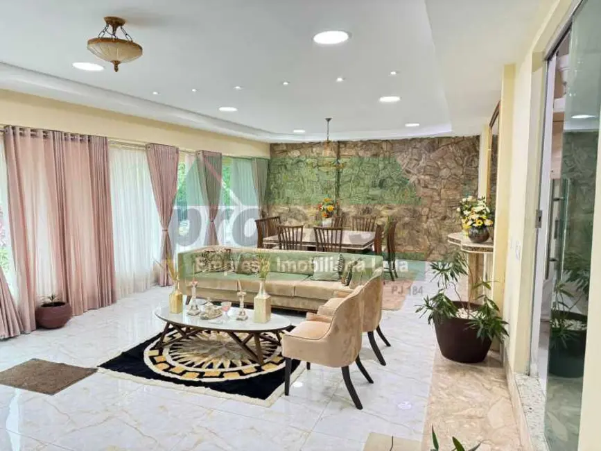 Casa com 4 quartos à venda, 700m2 em Manaus - AM - imagem 4 Foto 4 de Casa com 4 quartos à venda, 700m2 em Manaus - AM