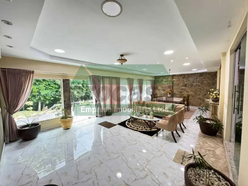 Casa com 4 quartos à venda, 700m2 em Manaus - AM - imagem 3 Foto 3 de Casa com 4 quartos à venda, 700m2 em Manaus - AM