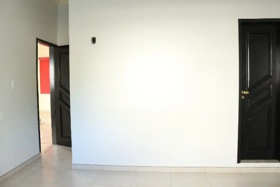 Casa com 3 quartos à venda, 300m2 em Manaus - AM - imagem 5 Foto 5 de Casa com 3 quartos à venda, 300m2 em Manaus - AM