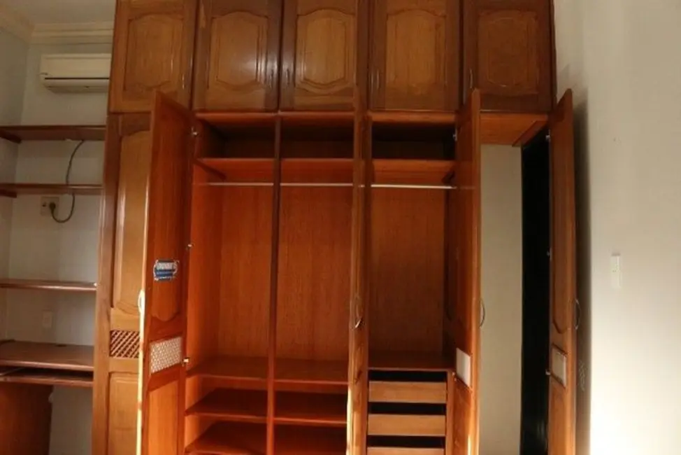 Casa com 3 quartos à venda, 300m2 em Manaus - AM - imagem 9 Foto 9 de Casa com 3 quartos à venda, 300m2 em Manaus - AM