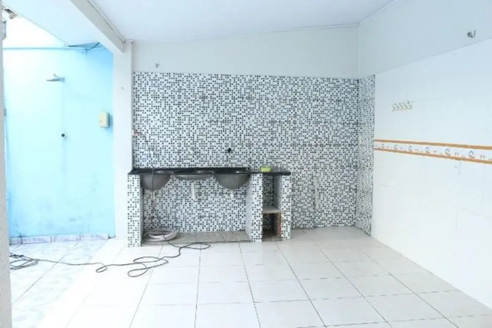 Casa com 3 quartos à venda, 300m2 em Manaus - AM - imagem 6 Foto 6 de Casa com 3 quartos à venda, 300m2 em Manaus - AM