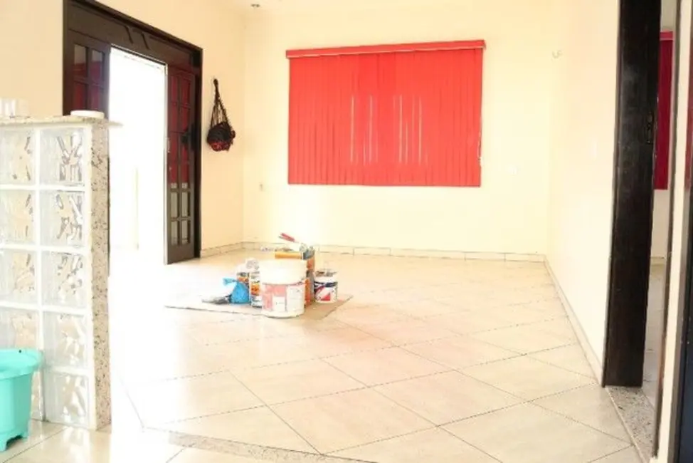 Casa com 3 quartos à venda, 300m2 em Manaus - AM - imagem 3 Foto 3 de Casa com 3 quartos à venda, 300m2 em Manaus - AM