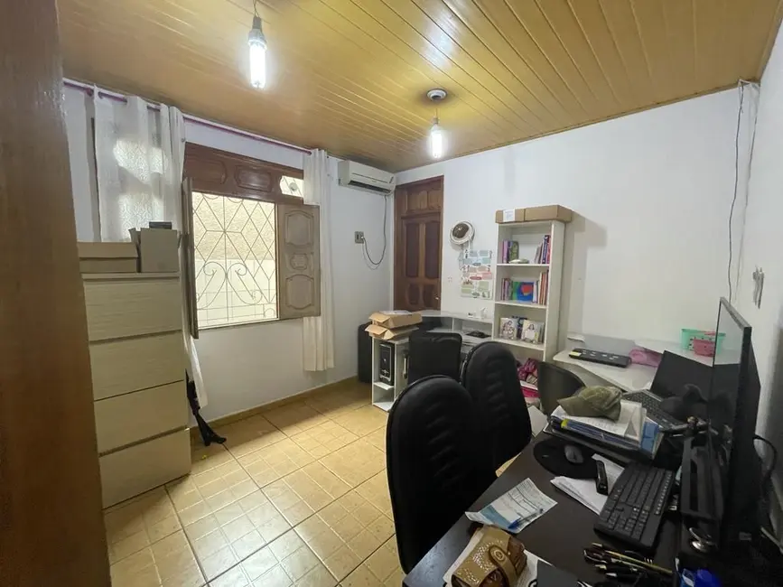 Casa de Condomínio com 3 quartos para alugar, 425m2 em Manaus - AM - imagem 9 Foto 9 de Casa de Condomínio com 3 quartos para alugar, 425m2 em Manaus - AM