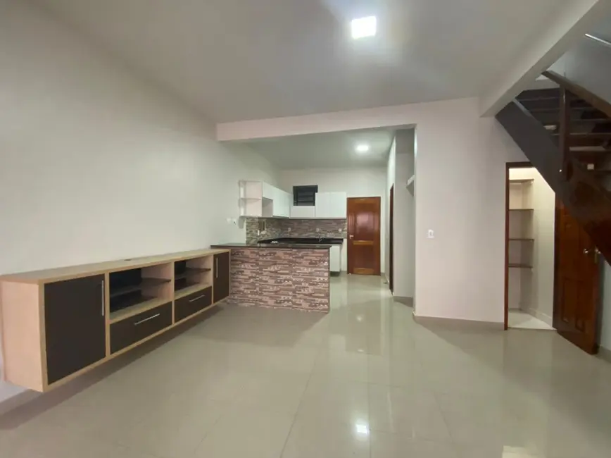 Foto 3 de Casa de Condomínio com 2 quartos para alugar, 120m2 em Manaus - AM