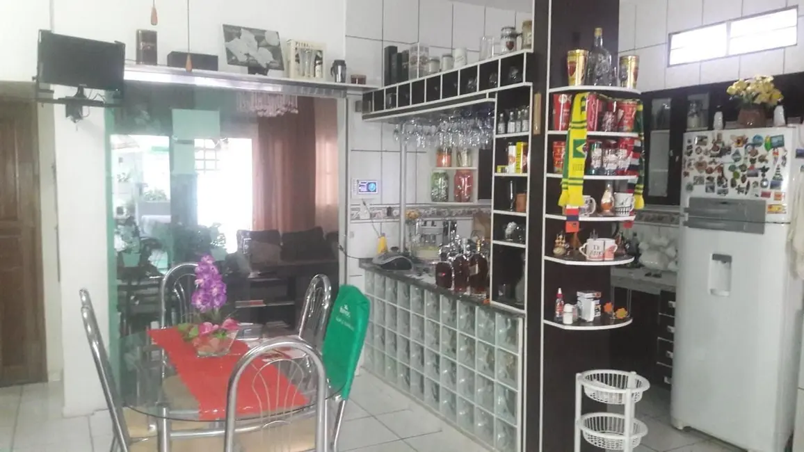 Casa de Condomínio com 5 quartos à venda, 300m2 em Manaus - AM - imagem 3 Foto 3 de Casa de Condomínio com 5 quartos à venda, 300m2 em Manaus - AM